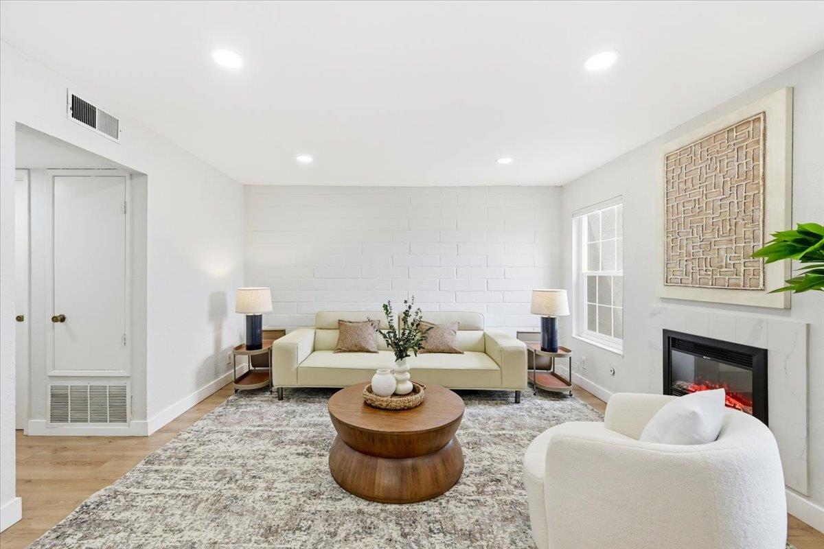 Detail Gallery Image 2 of 41 For 32915 Lake Erie St, Fremont,  CA 94555 - 3 Beds | 2 Baths