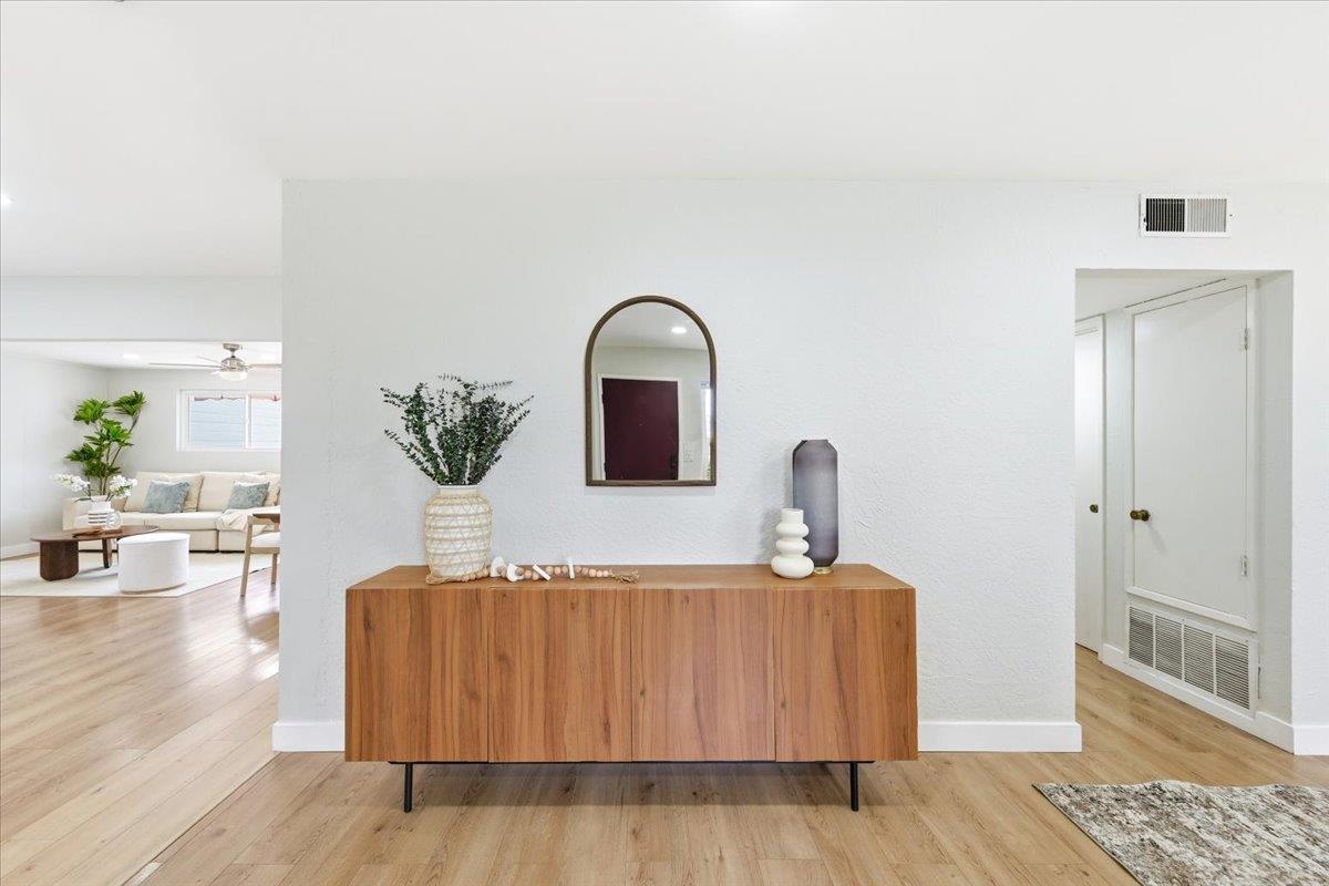 Detail Gallery Image 4 of 41 For 32915 Lake Erie St, Fremont,  CA 94555 - 3 Beds | 2 Baths