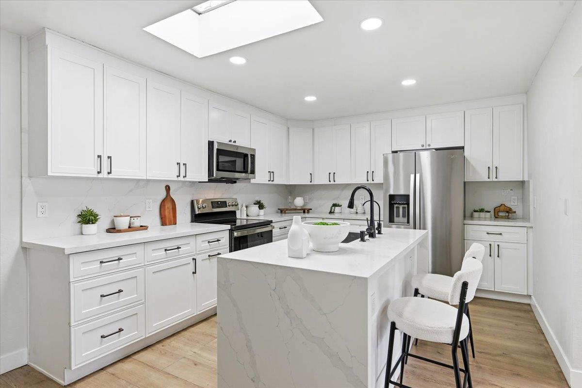 Detail Gallery Image 6 of 41 For 32915 Lake Erie St, Fremont,  CA 94555 - 3 Beds | 2 Baths