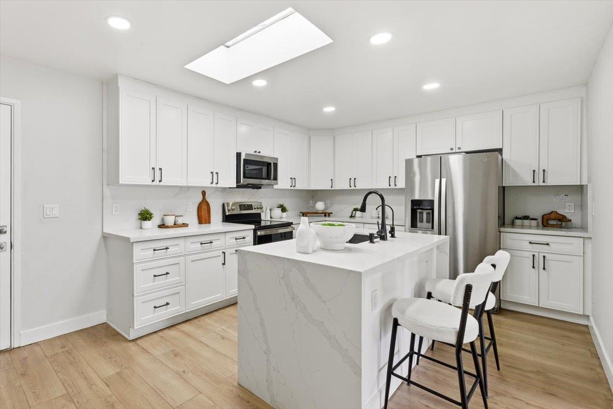 Detail Gallery Image 9 of 41 For 32915 Lake Erie St, Fremont,  CA 94555 - 3 Beds | 2 Baths