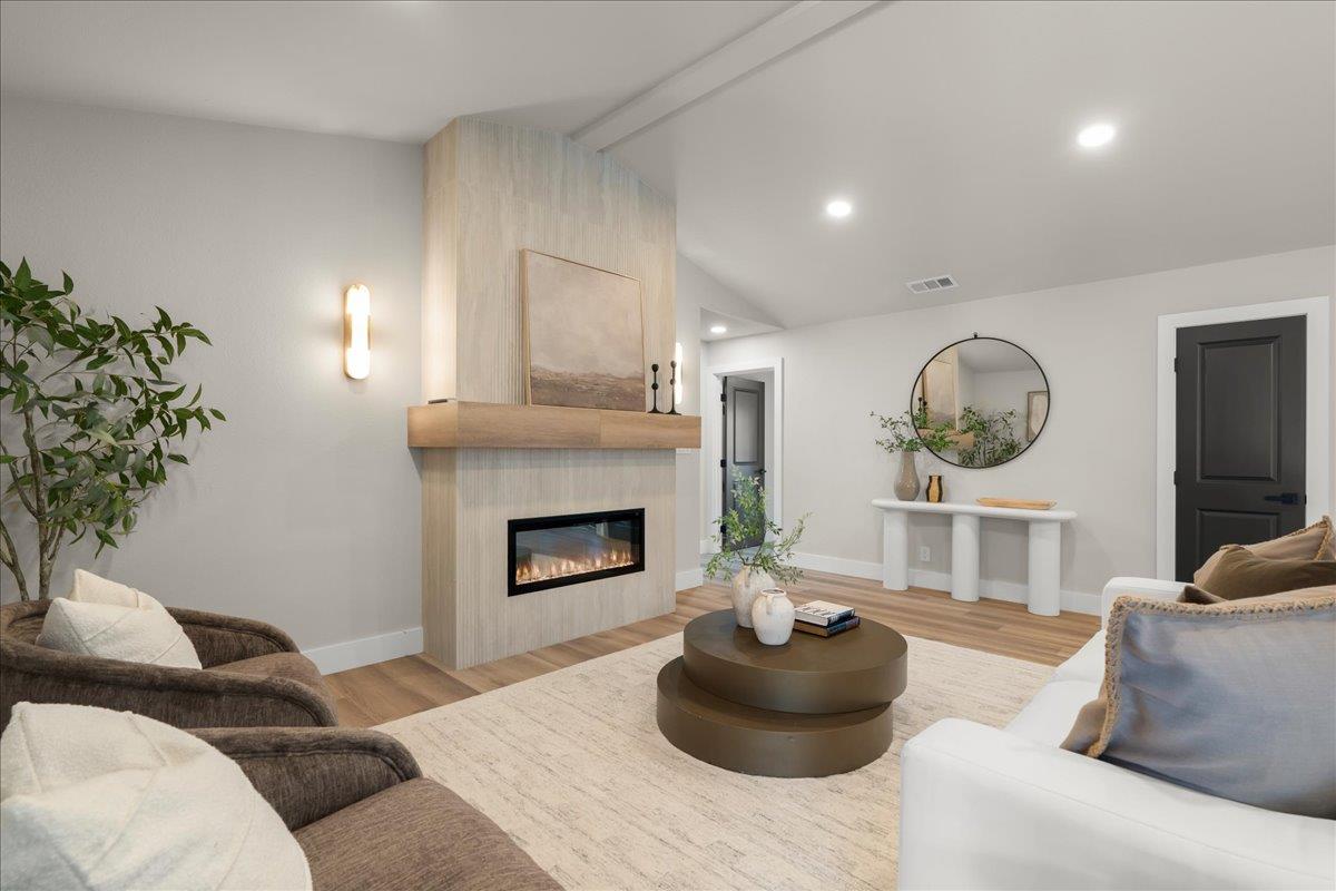 Detail Gallery Image 10 of 59 For 1332 Glen Dell Dr, San Jose,  CA 95125 - 3 Beds | 3 Baths