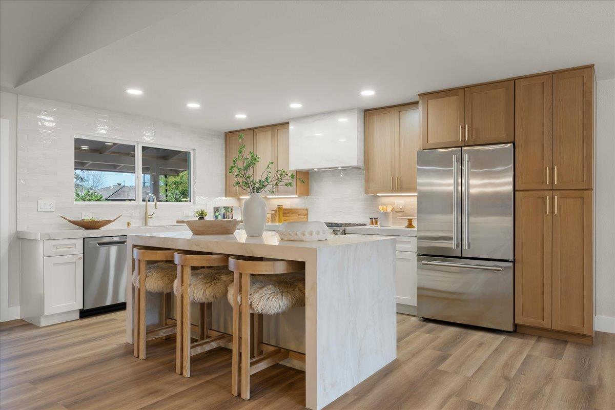 Detail Gallery Image 13 of 59 For 1332 Glen Dell Dr, San Jose,  CA 95125 - 3 Beds | 3 Baths