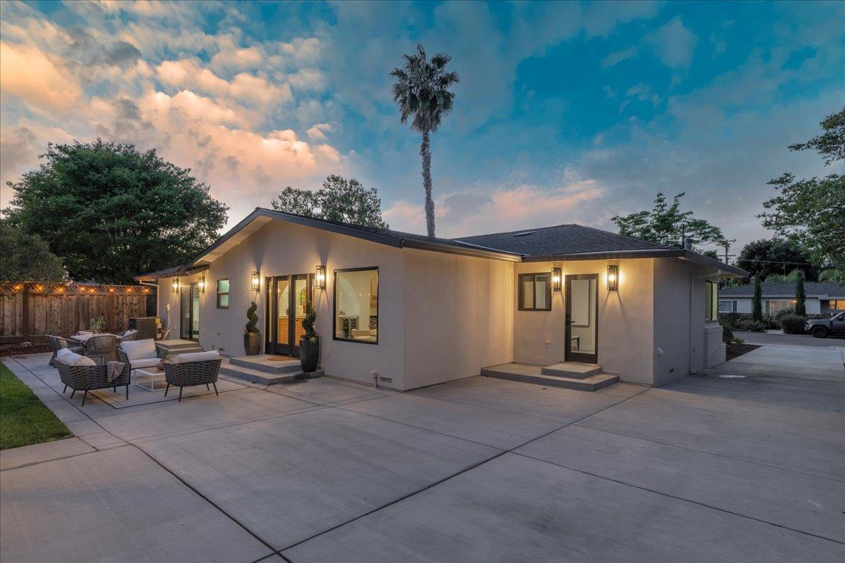 Detail Gallery Image 41 of 59 For 1332 Glen Dell Dr, San Jose,  CA 95125 - 3 Beds | 3 Baths