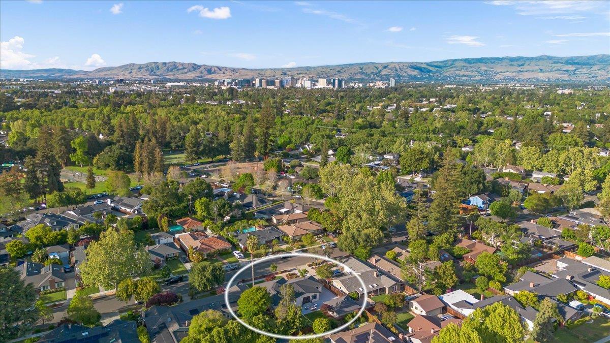 Detail Gallery Image 42 of 59 For 1332 Glen Dell Dr, San Jose,  CA 95125 - 3 Beds | 3 Baths