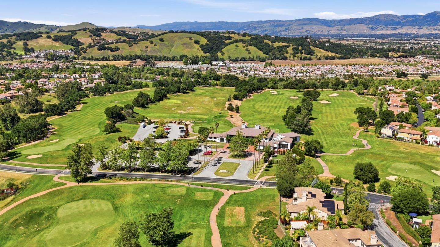 Detail Gallery Image 33 of 65 For 2521 Blairgowery Ct, Gilroy,  CA 95020 - 5 Beds | 3/1 Baths