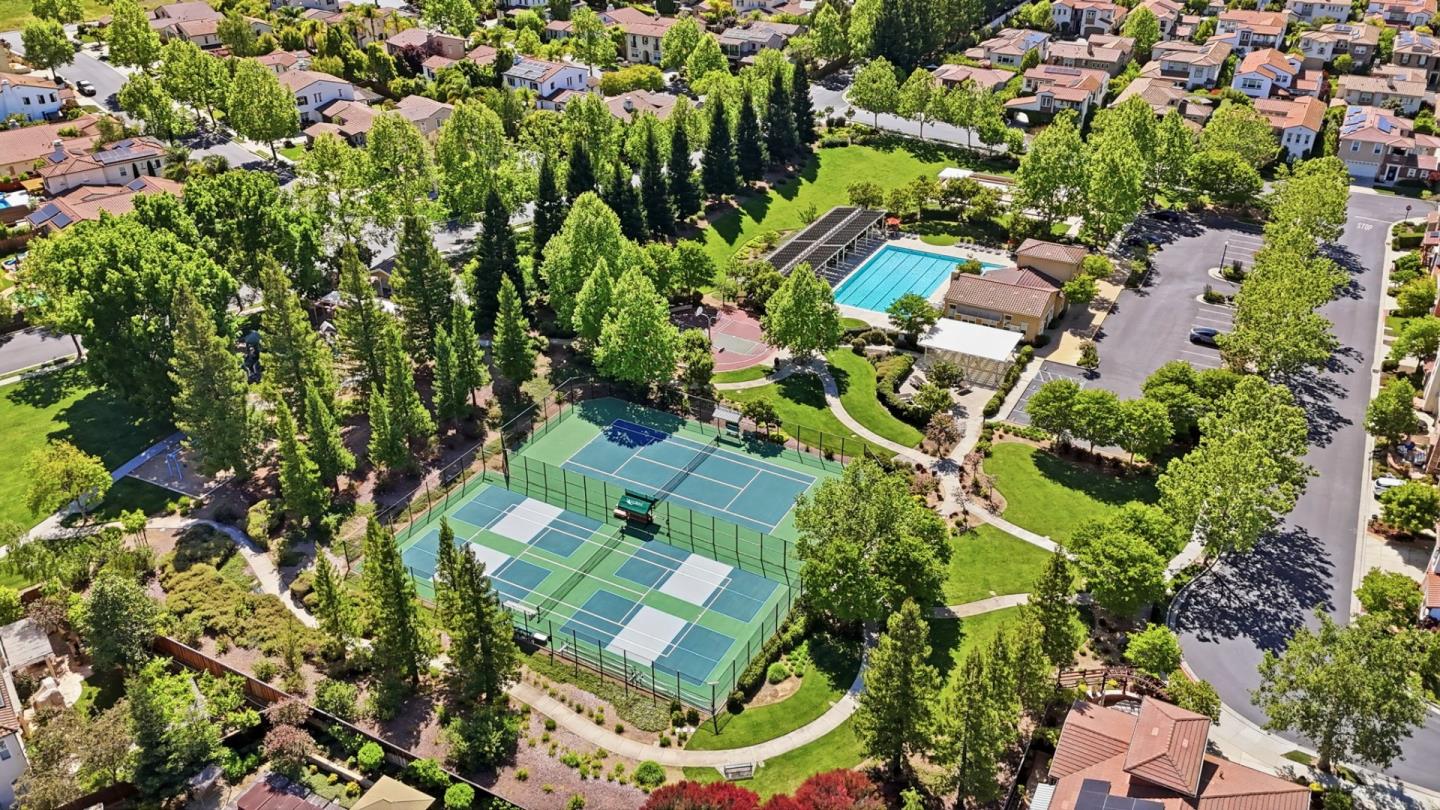 Detail Gallery Image 47 of 65 For 2521 Blairgowery Ct, Gilroy,  CA 95020 - 5 Beds | 3/1 Baths