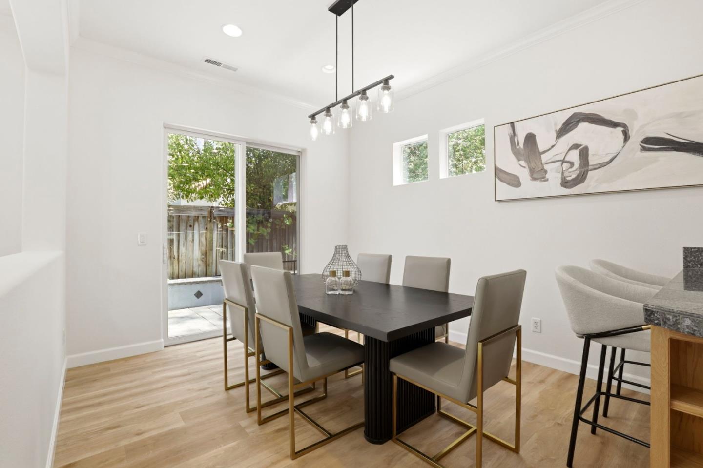 Detail Gallery Image 6 of 65 For 2521 Blairgowery Ct, Gilroy,  CA 95020 - 5 Beds | 3/1 Baths