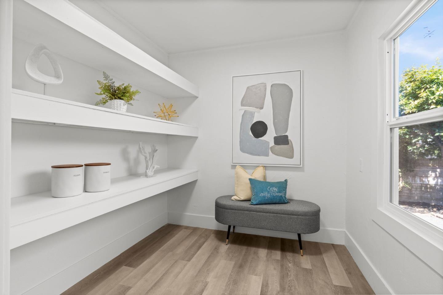 Detail Gallery Image 11 of 28 For 2926 E 22nd St, Oakland,  CA 94601 - 4 Beds | 3 Baths