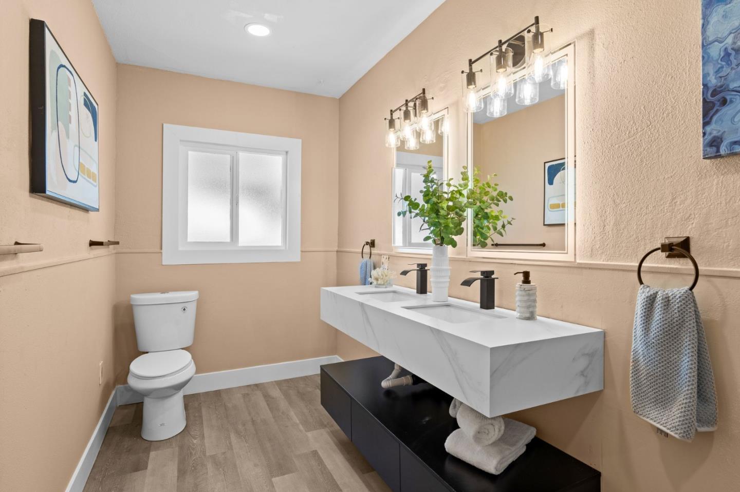 Detail Gallery Image 21 of 28 For 2926 E 22nd St, Oakland,  CA 94601 - 4 Beds | 3 Baths