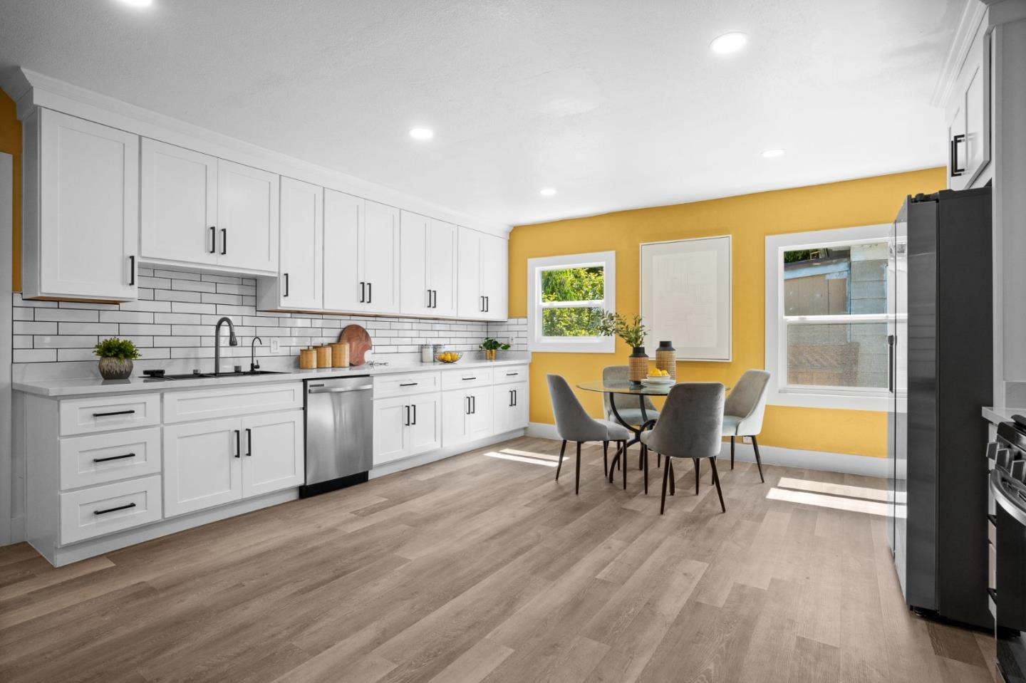 Detail Gallery Image 9 of 28 For 2926 E 22nd St, Oakland,  CA 94601 - 4 Beds | 3 Baths