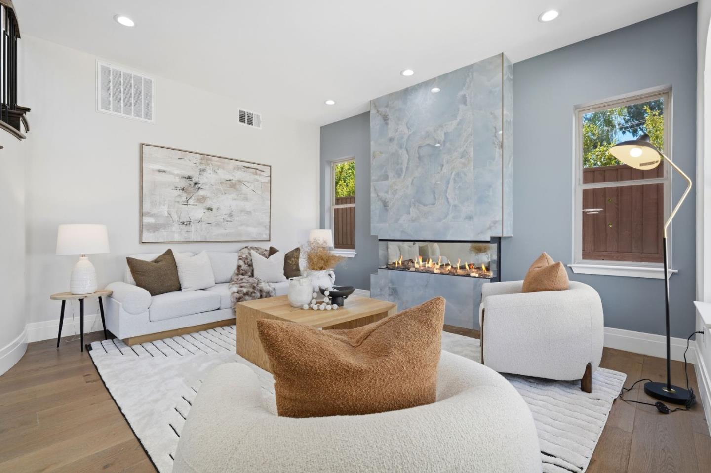 Detail Gallery Image 13 of 65 For 14302 Lora Dr, Los Gatos,  CA 95032 - 5 Beds | 5/1 Baths