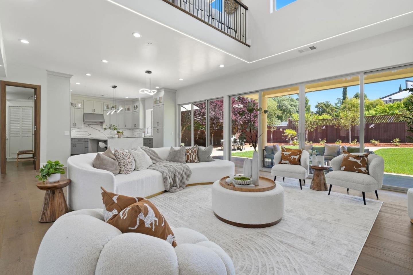 Detail Gallery Image 15 of 65 For 14302 Lora Dr, Los Gatos,  CA 95032 - 5 Beds | 5/1 Baths