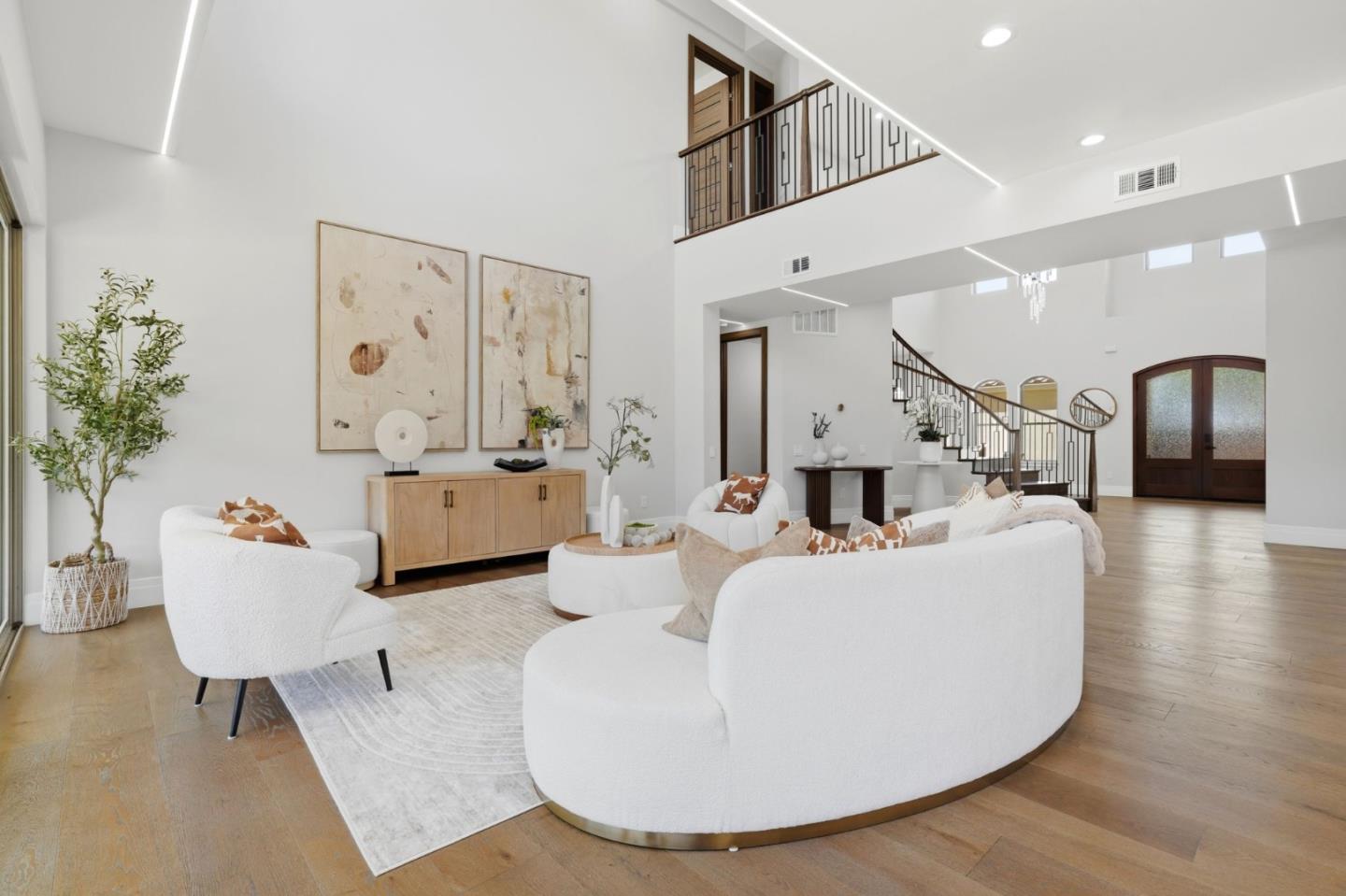 Detail Gallery Image 17 of 65 For 14302 Lora Dr, Los Gatos,  CA 95032 - 5 Beds | 5/1 Baths