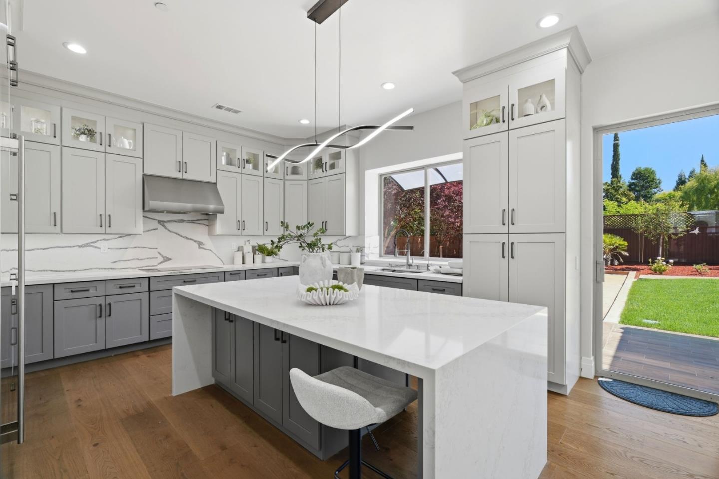 Detail Gallery Image 21 of 65 For 14302 Lora Dr, Los Gatos,  CA 95032 - 5 Beds | 5/1 Baths