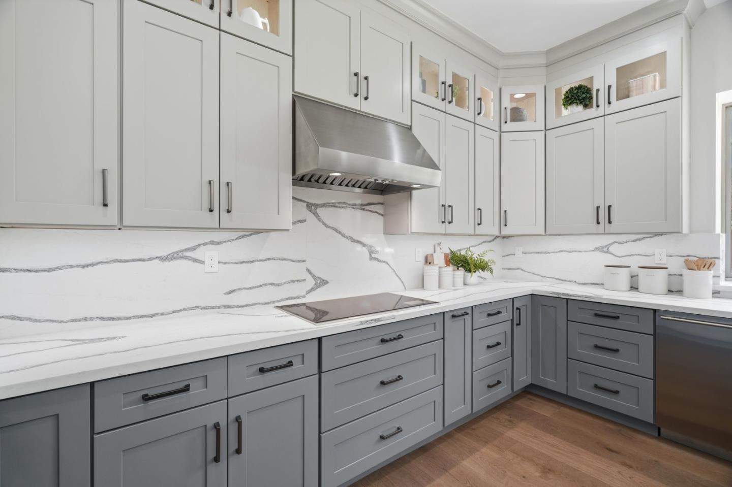 Detail Gallery Image 23 of 65 For 14302 Lora Dr, Los Gatos,  CA 95032 - 5 Beds | 5/1 Baths