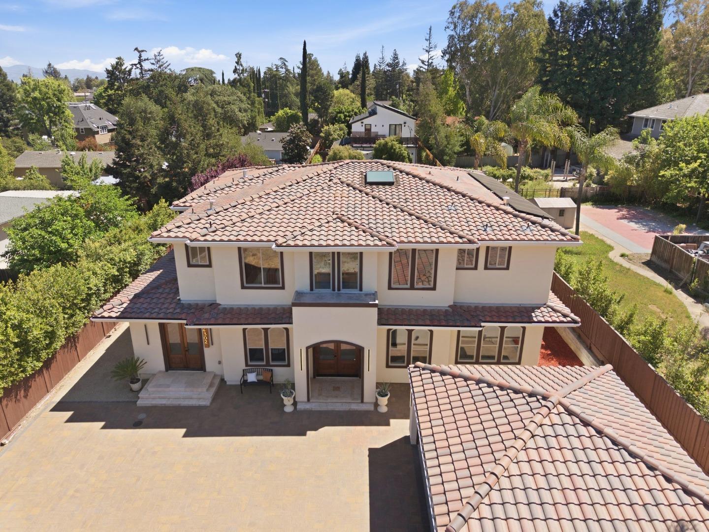 Detail Gallery Image 4 of 65 For 14302 Lora Dr, Los Gatos,  CA 95032 - 5 Beds | 5/1 Baths