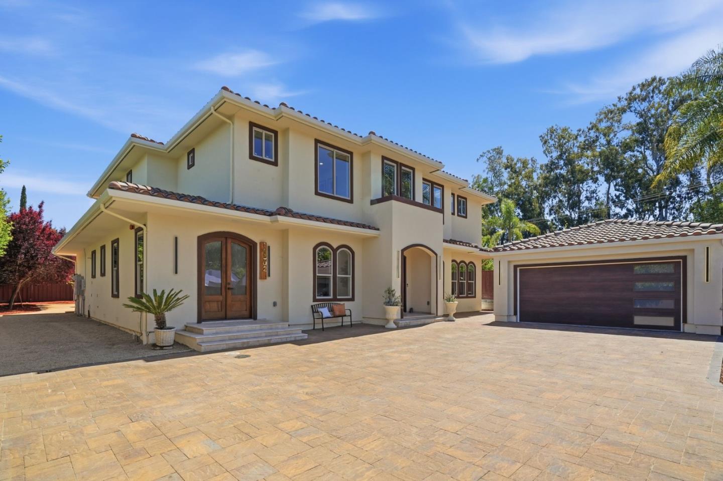 Detail Gallery Image 5 of 65 For 14302 Lora Dr, Los Gatos,  CA 95032 - 5 Beds | 5/1 Baths