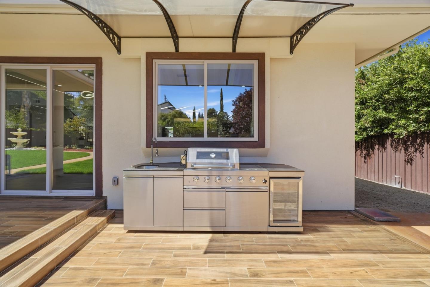 Detail Gallery Image 50 of 65 For 14302 Lora Dr, Los Gatos,  CA 95032 - 5 Beds | 5/1 Baths