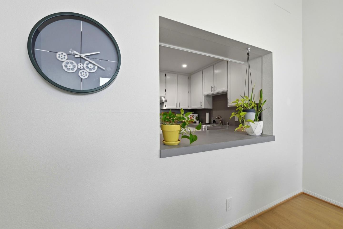 Detail Gallery Image 16 of 37 For 656 Cedar St #3,  San Carlos,  CA 94070 - 2 Beds | 2/1 Baths