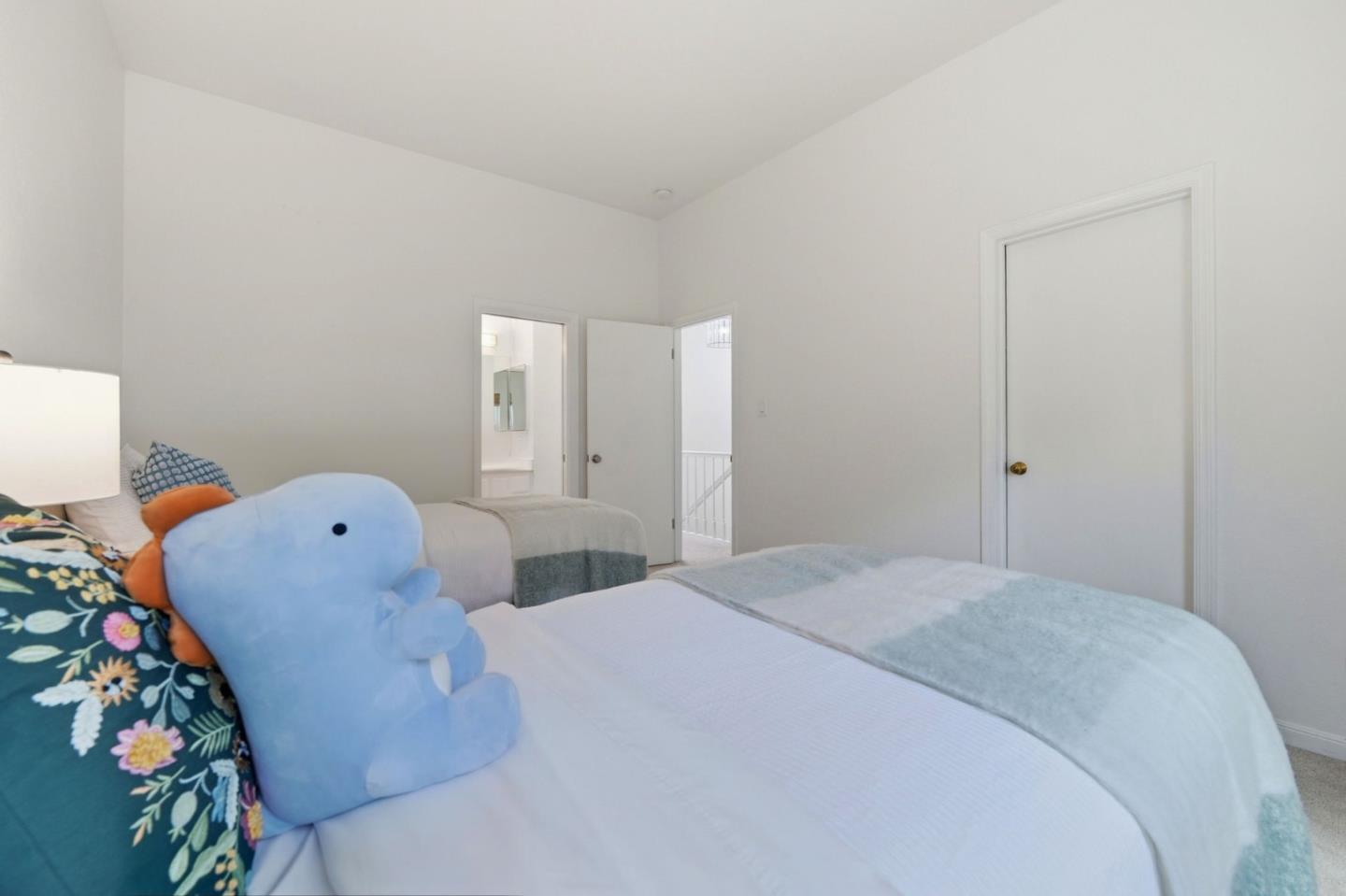 Detail Gallery Image 23 of 37 For 656 Cedar St #3,  San Carlos,  CA 94070 - 2 Beds | 2/1 Baths