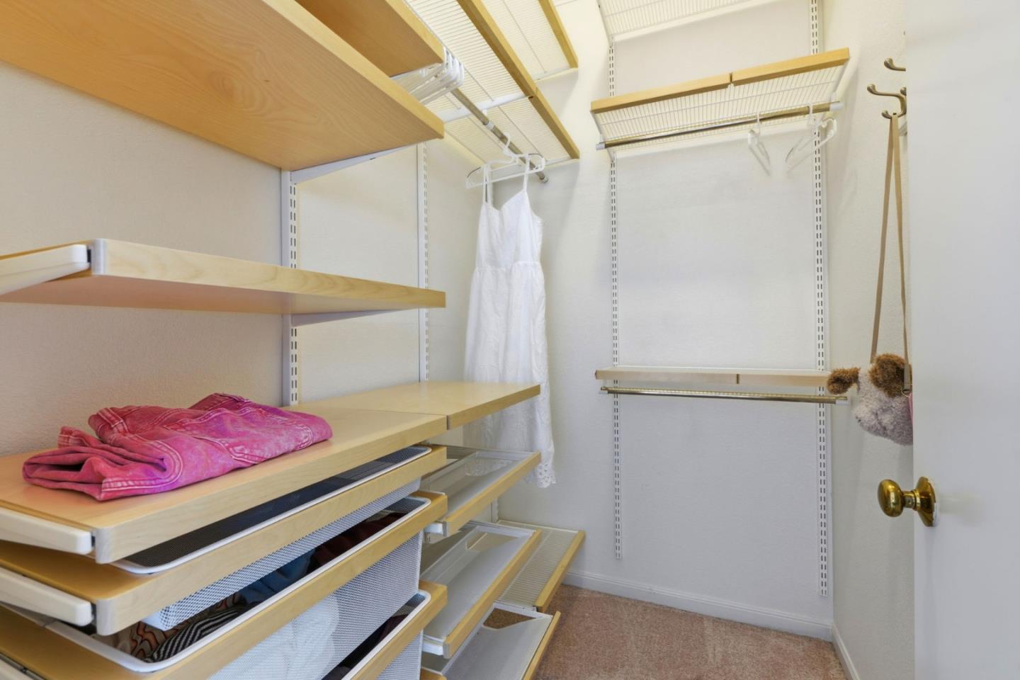 Detail Gallery Image 25 of 37 For 656 Cedar St #3,  San Carlos,  CA 94070 - 2 Beds | 2/1 Baths