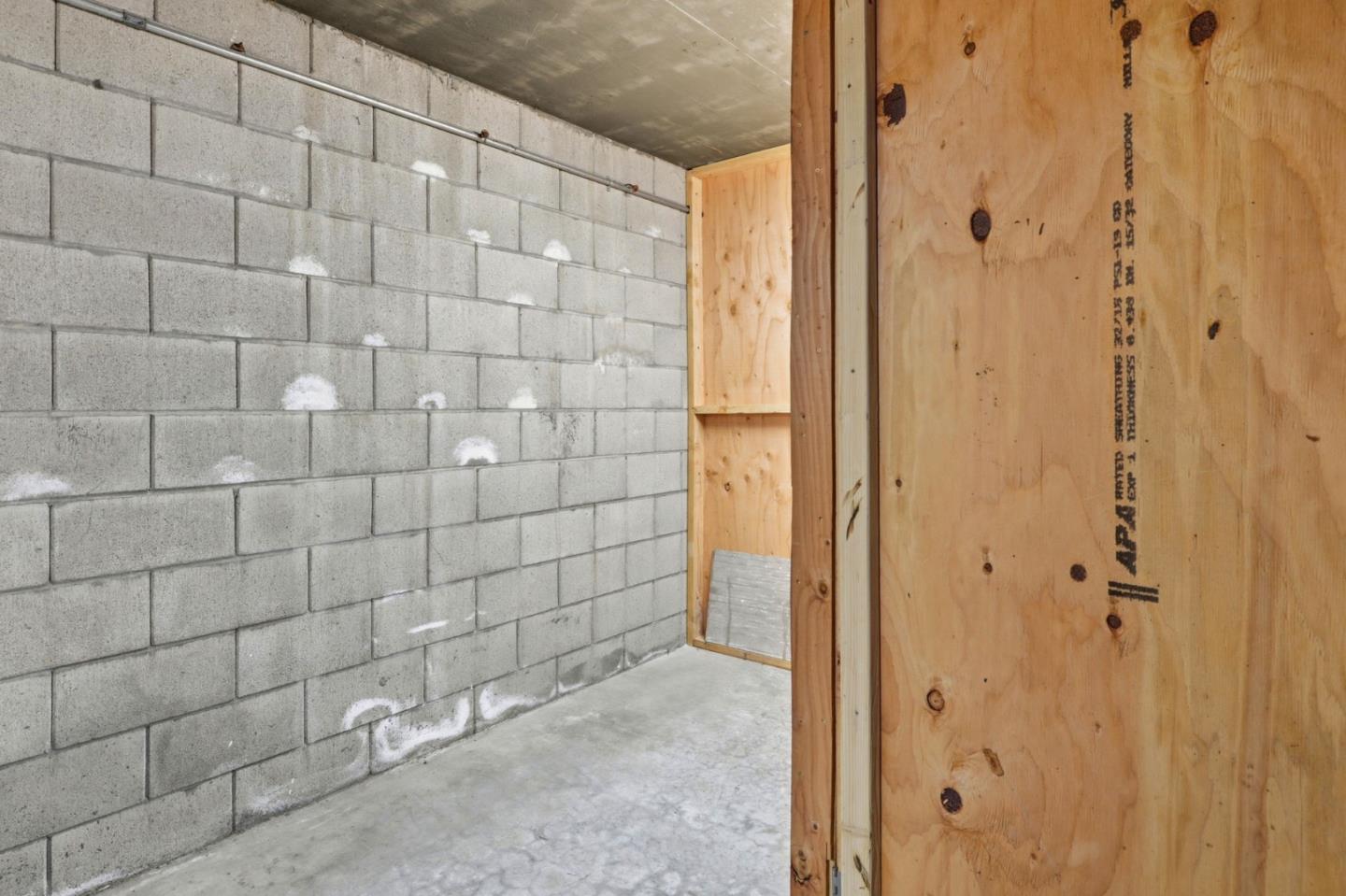 Detail Gallery Image 34 of 37 For 656 Cedar St #3,  San Carlos,  CA 94070 - 2 Beds | 2/1 Baths