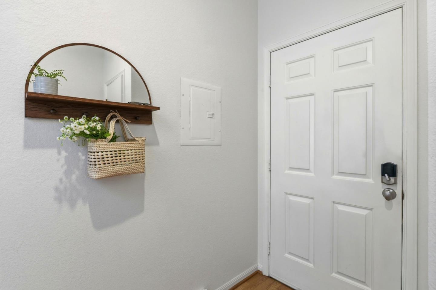 Detail Gallery Image 6 of 37 For 656 Cedar St #3,  San Carlos,  CA 94070 - 2 Beds | 2/1 Baths