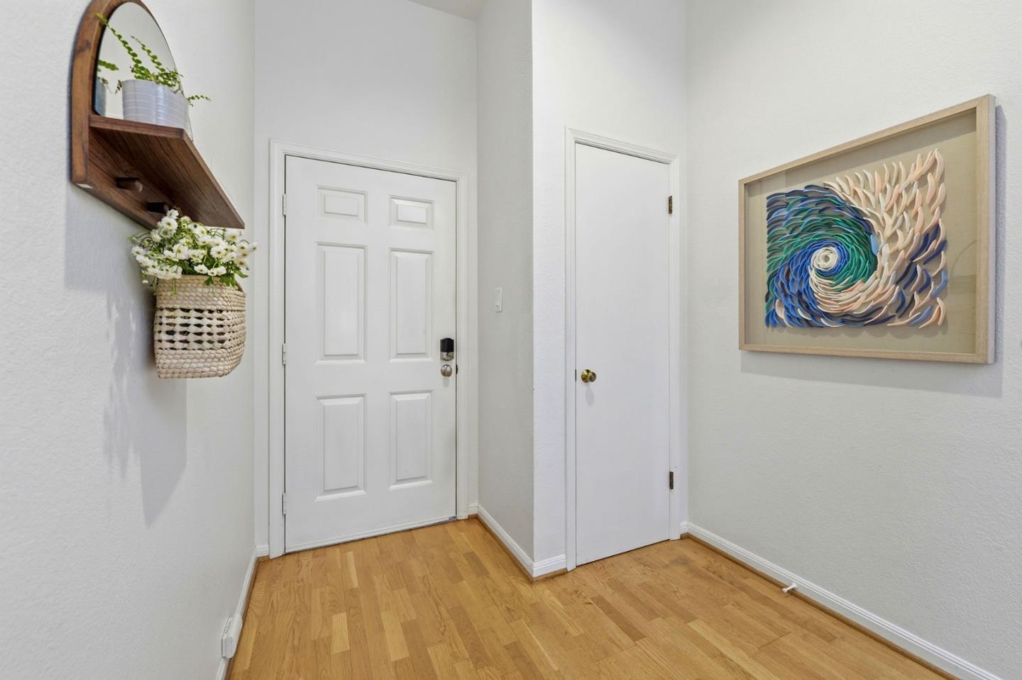 Detail Gallery Image 7 of 37 For 656 Cedar St #3,  San Carlos,  CA 94070 - 2 Beds | 2/1 Baths
