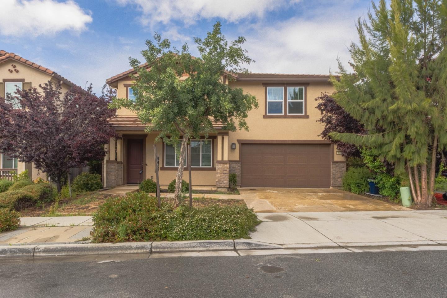 Detail Gallery Image 2 of 49 For 1073 Sardinia Dr, Salinas,  CA 93905 - 4 Beds | 2/1 Baths