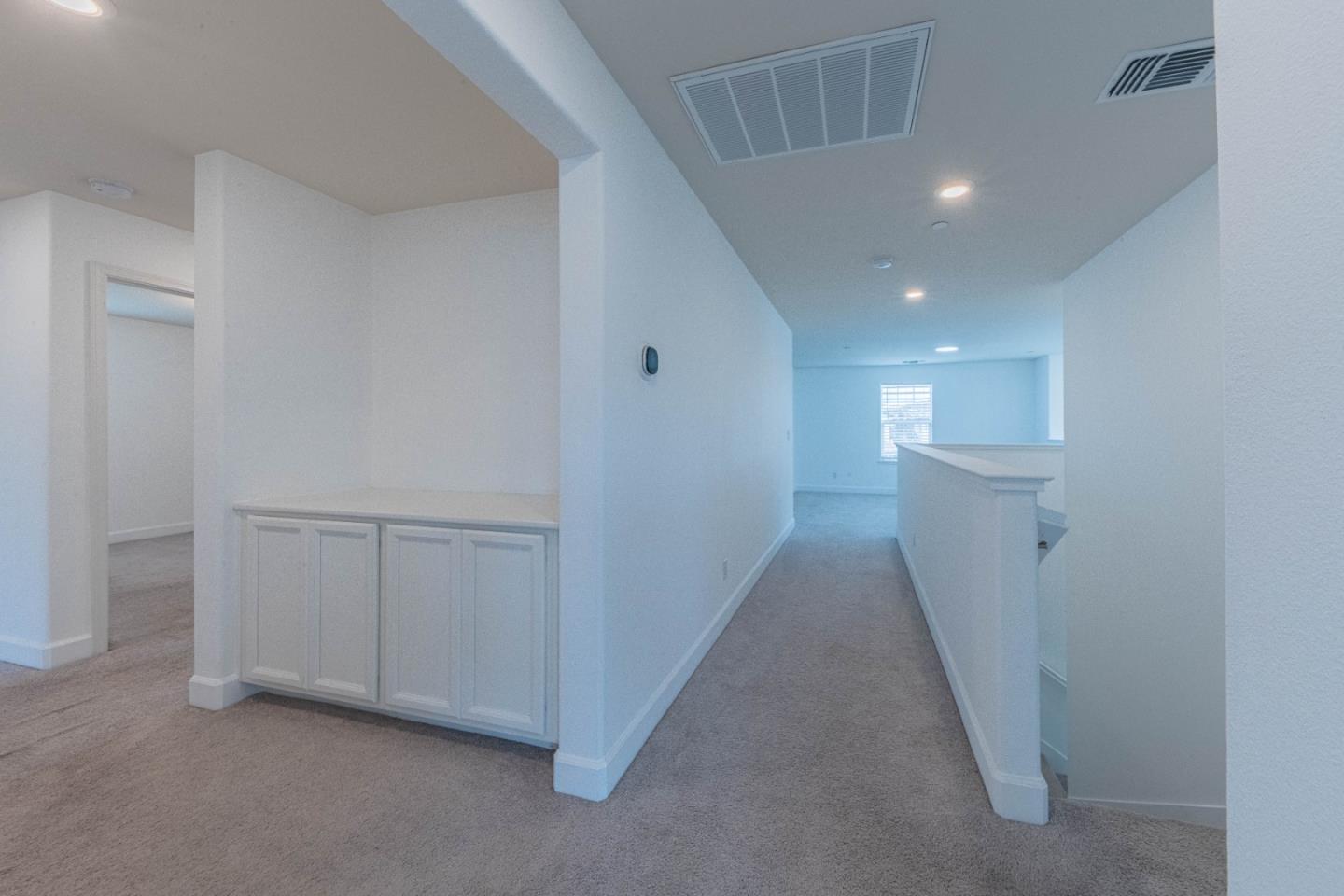 Detail Gallery Image 25 of 49 For 1073 Sardinia Dr, Salinas,  CA 93905 - 4 Beds | 2/1 Baths