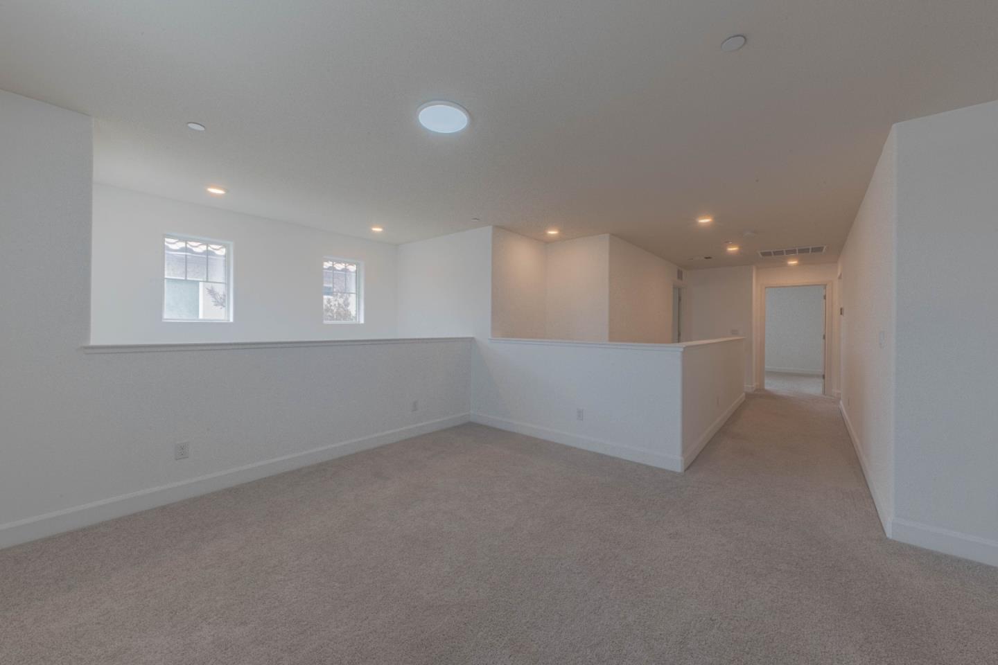 Detail Gallery Image 27 of 49 For 1073 Sardinia Dr, Salinas,  CA 93905 - 4 Beds | 2/1 Baths