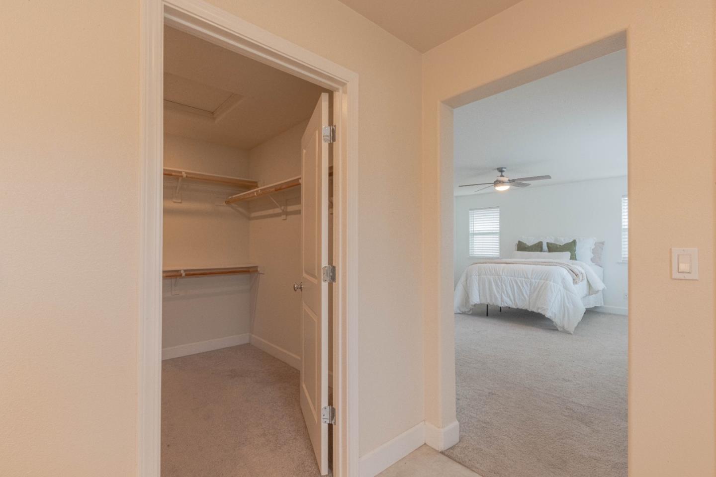 Detail Gallery Image 33 of 49 For 1073 Sardinia Dr, Salinas,  CA 93905 - 4 Beds | 2/1 Baths