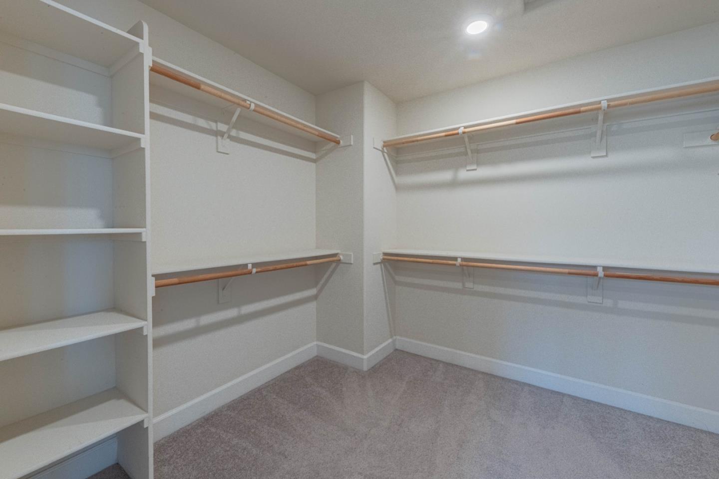 Detail Gallery Image 34 of 49 For 1073 Sardinia Dr, Salinas,  CA 93905 - 4 Beds | 2/1 Baths