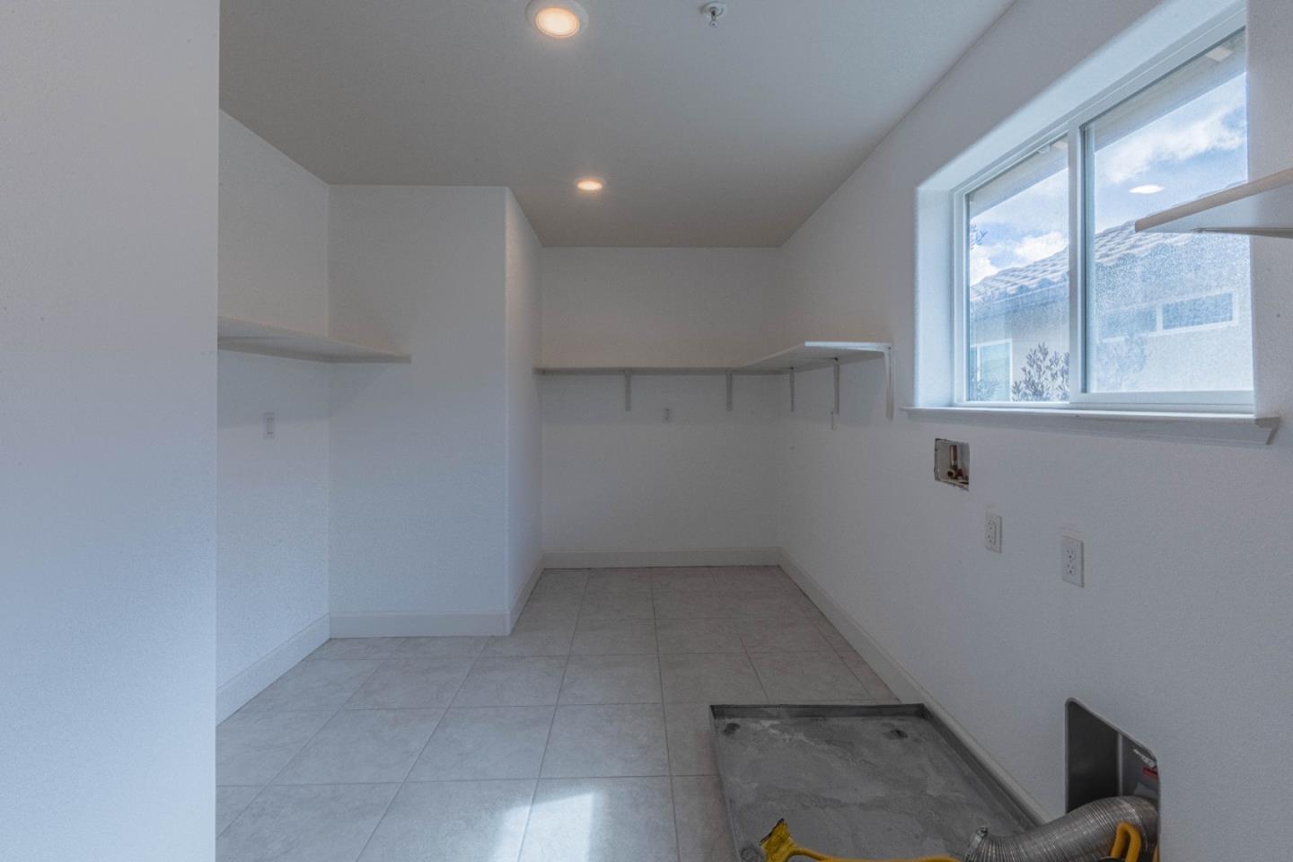 Detail Gallery Image 42 of 49 For 1073 Sardinia Dr, Salinas,  CA 93905 - 4 Beds | 2/1 Baths