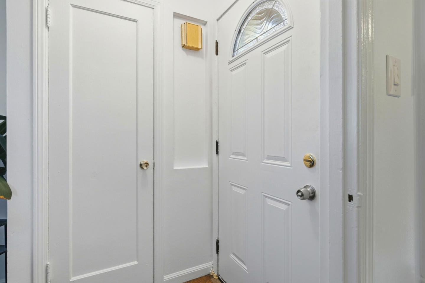 Detail Gallery Image 5 of 40 For 152 Ordway St, San Francisco,  CA 94134 - 2 Beds | 1 Baths