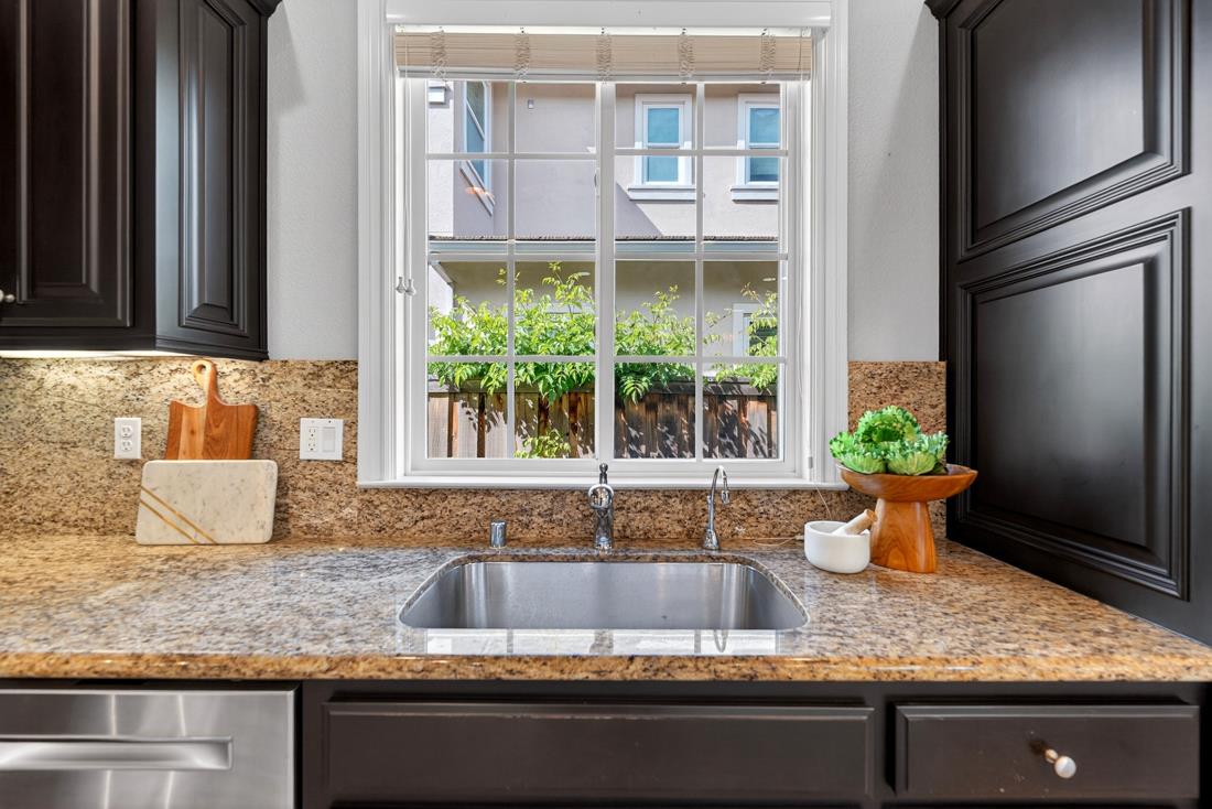 Detail Gallery Image 20 of 71 For 718 Timberpine Ave, Sunnyvale,  CA 94086 - 5 Beds | 3/1 Baths