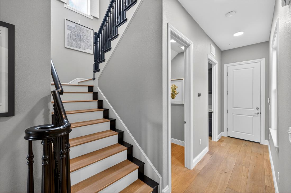 Detail Gallery Image 30 of 71 For 718 Timberpine Ave, Sunnyvale,  CA 94086 - 5 Beds | 3/1 Baths