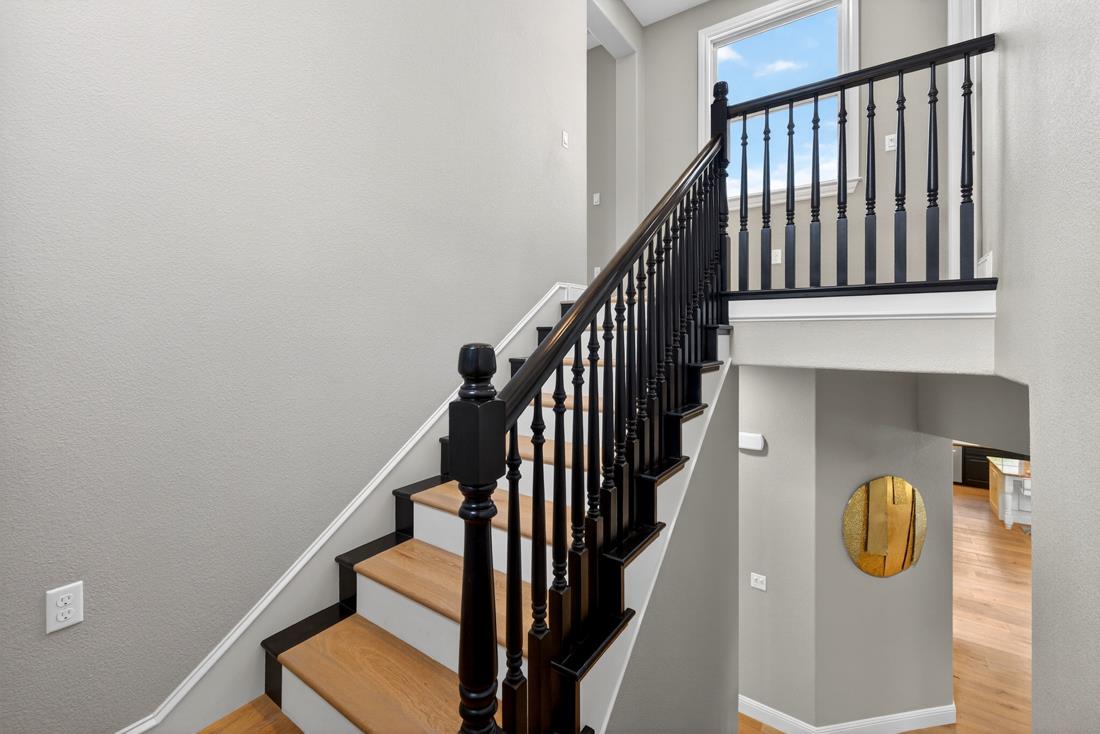 Detail Gallery Image 31 of 71 For 718 Timberpine Ave, Sunnyvale,  CA 94086 - 5 Beds | 3/1 Baths