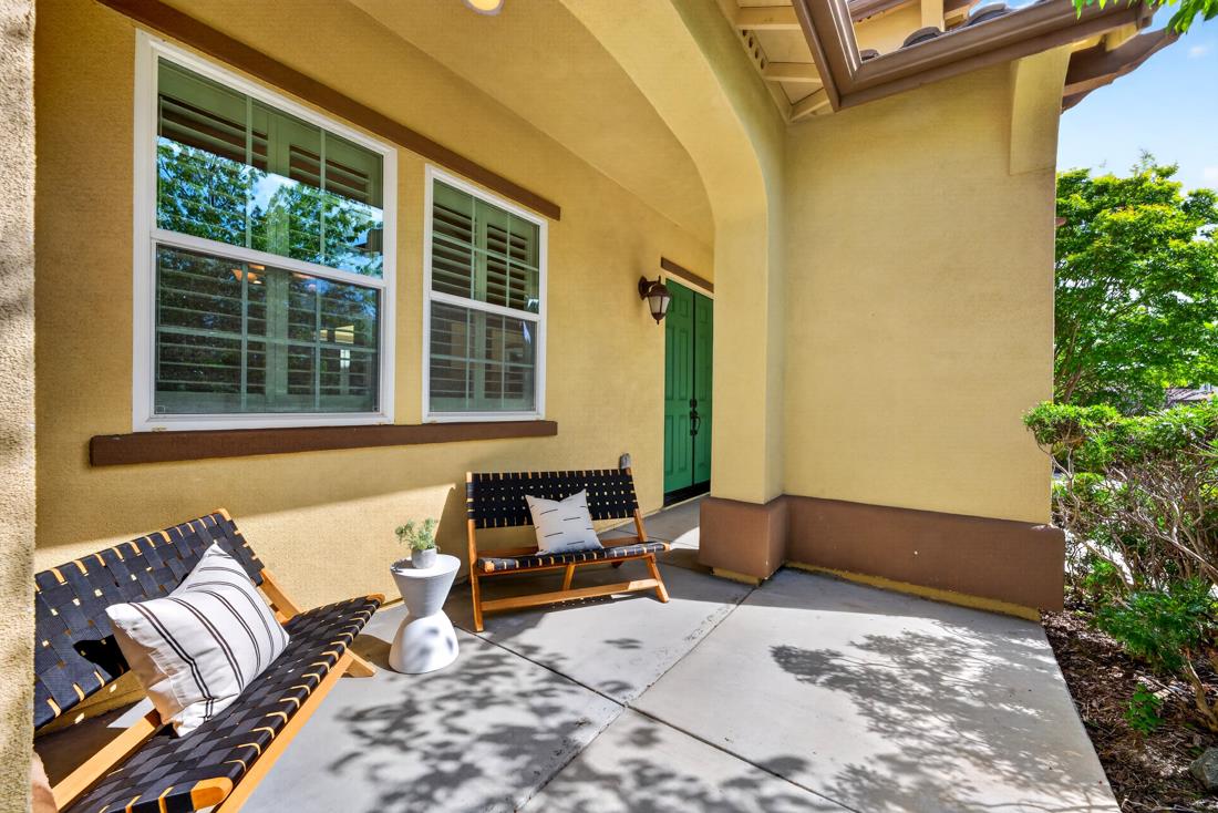 Detail Gallery Image 4 of 71 For 718 Timberpine Ave, Sunnyvale,  CA 94086 - 5 Beds | 3/1 Baths