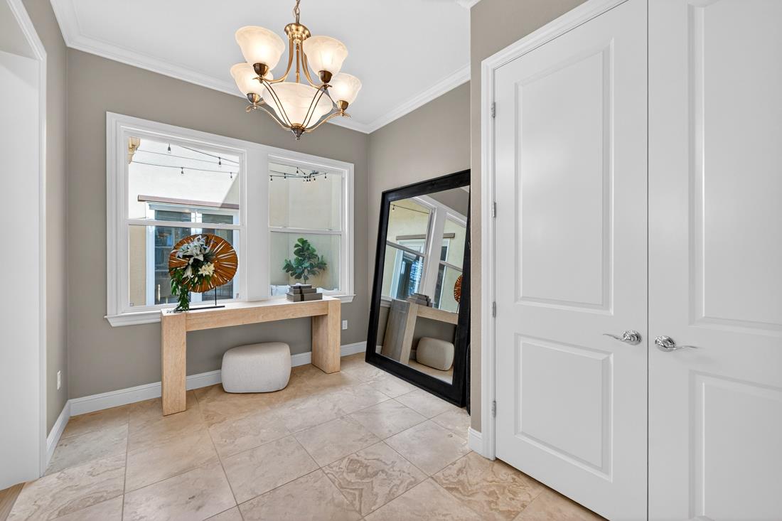 Detail Gallery Image 5 of 71 For 718 Timberpine Ave, Sunnyvale,  CA 94086 - 5 Beds | 3/1 Baths