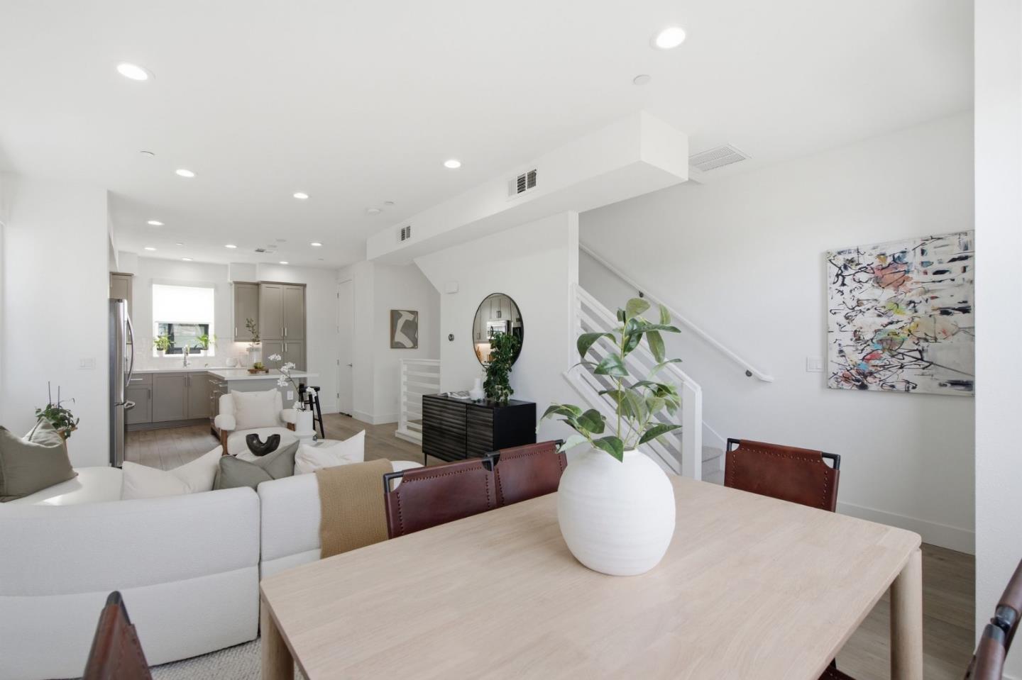 Detail Gallery Image 17 of 40 For 2637 Bantry Ct, South San Francisco,  CA 94080 - 3 Beds | 3/1 Baths