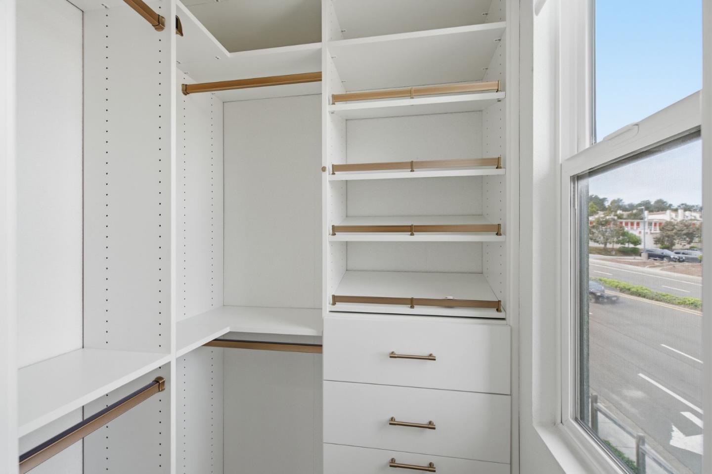 Detail Gallery Image 31 of 40 For 2637 Bantry Ct, South San Francisco,  CA 94080 - 3 Beds | 3/1 Baths