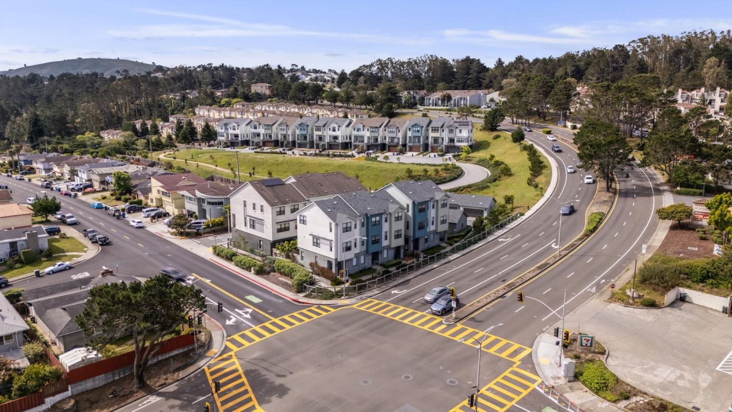 Detail Gallery Image 36 of 40 For 2637 Bantry Ct, South San Francisco,  CA 94080 - 3 Beds | 3/1 Baths