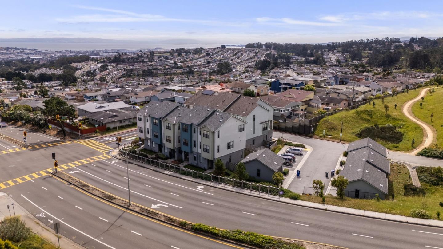 Detail Gallery Image 37 of 40 For 2637 Bantry Ct, South San Francisco,  CA 94080 - 3 Beds | 3/1 Baths