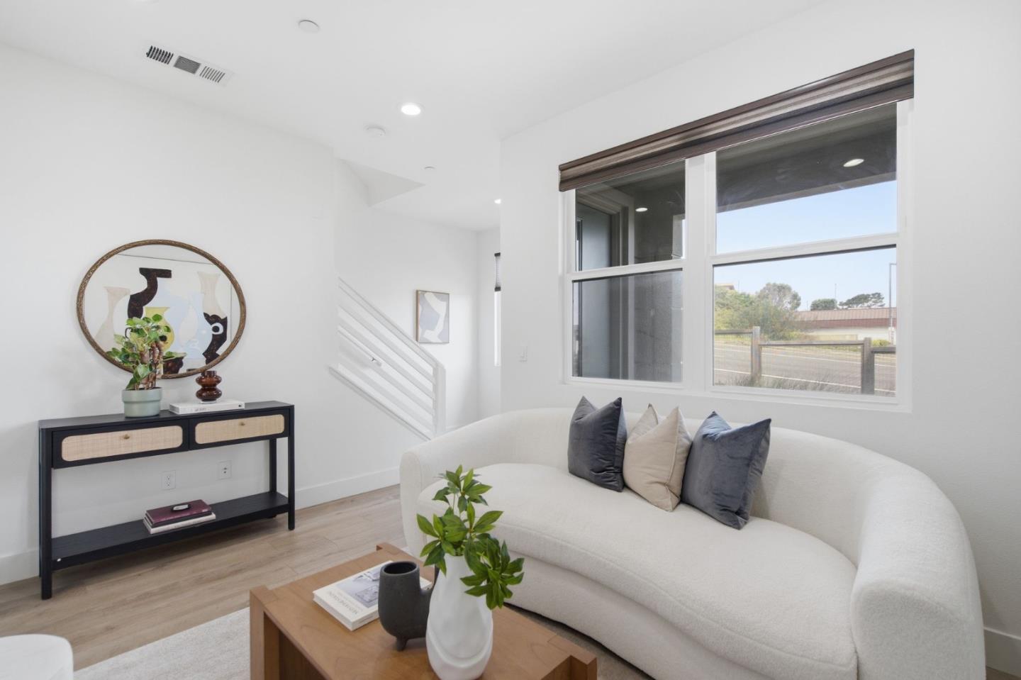 Detail Gallery Image 4 of 40 For 2637 Bantry Ct, South San Francisco,  CA 94080 - 3 Beds | 3/1 Baths