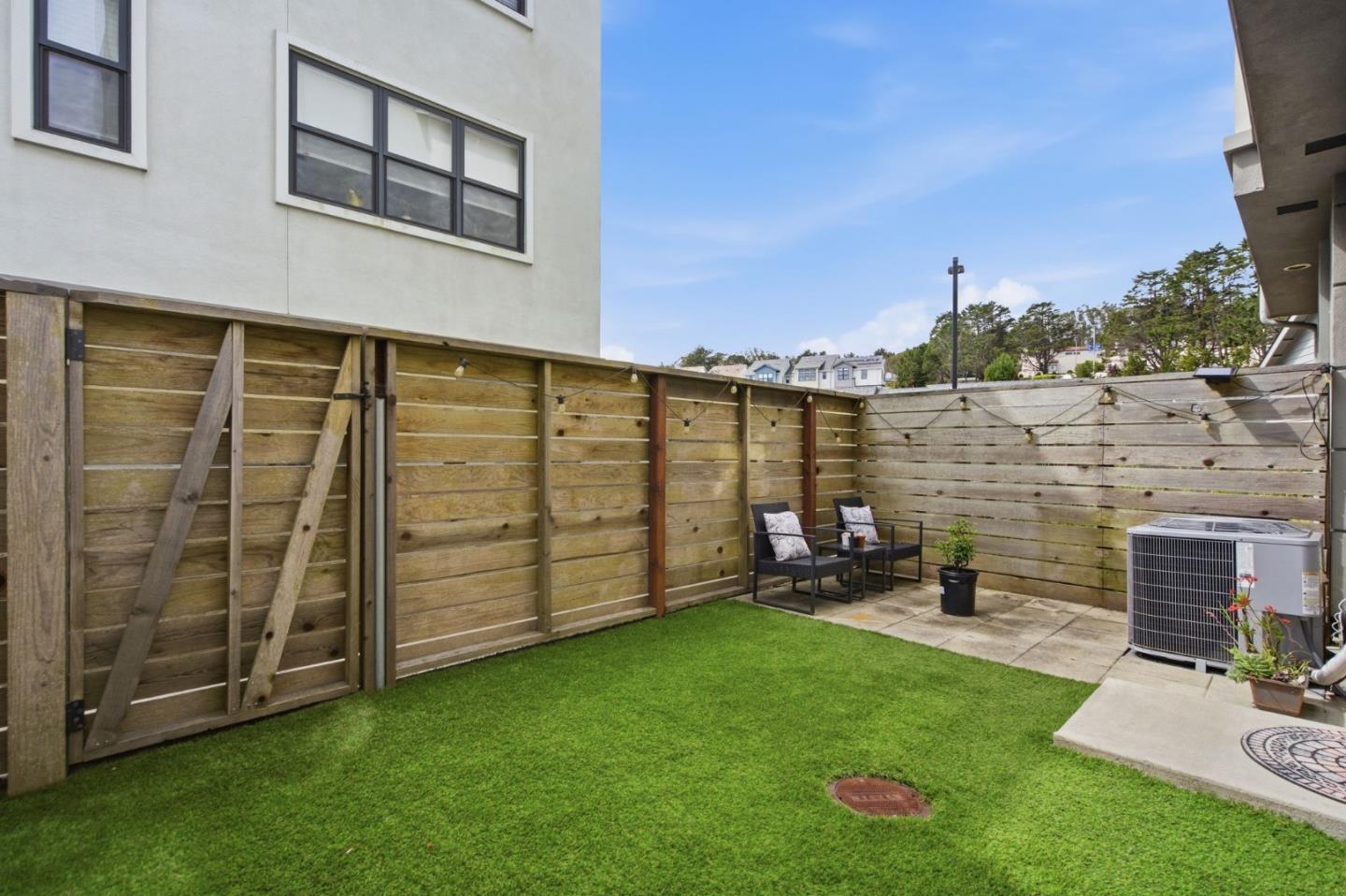 Detail Gallery Image 7 of 40 For 2637 Bantry Ct, South San Francisco,  CA 94080 - 3 Beds | 3/1 Baths