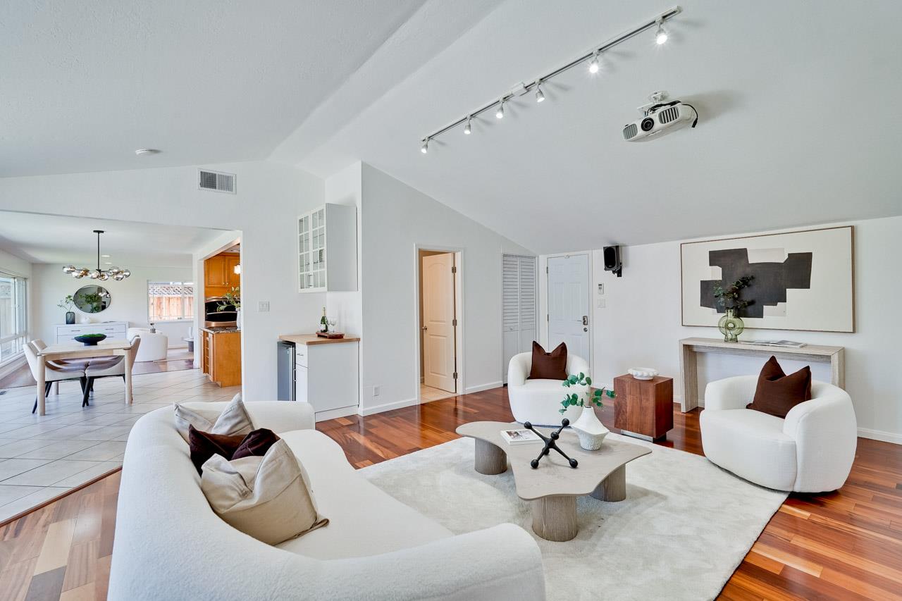 Detail Gallery Image 9 of 43 For 5004 Alan Ave, San Jose,  CA 95124 - 4 Beds | 2/1 Baths