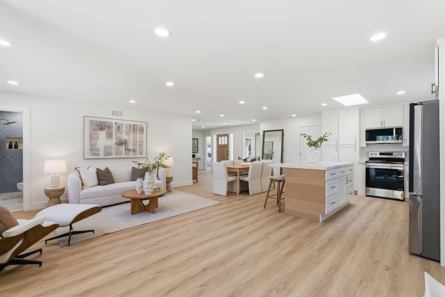 Detail Gallery Image 12 of 29 For 929 Constitution Dr, Foster City,  CA 94404 - 3 Beds | 3 Baths