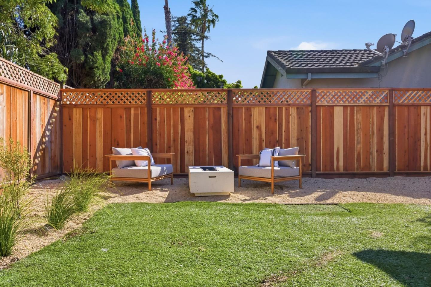 Detail Gallery Image 28 of 29 For 929 Constitution Dr, Foster City,  CA 94404 - 3 Beds | 3 Baths