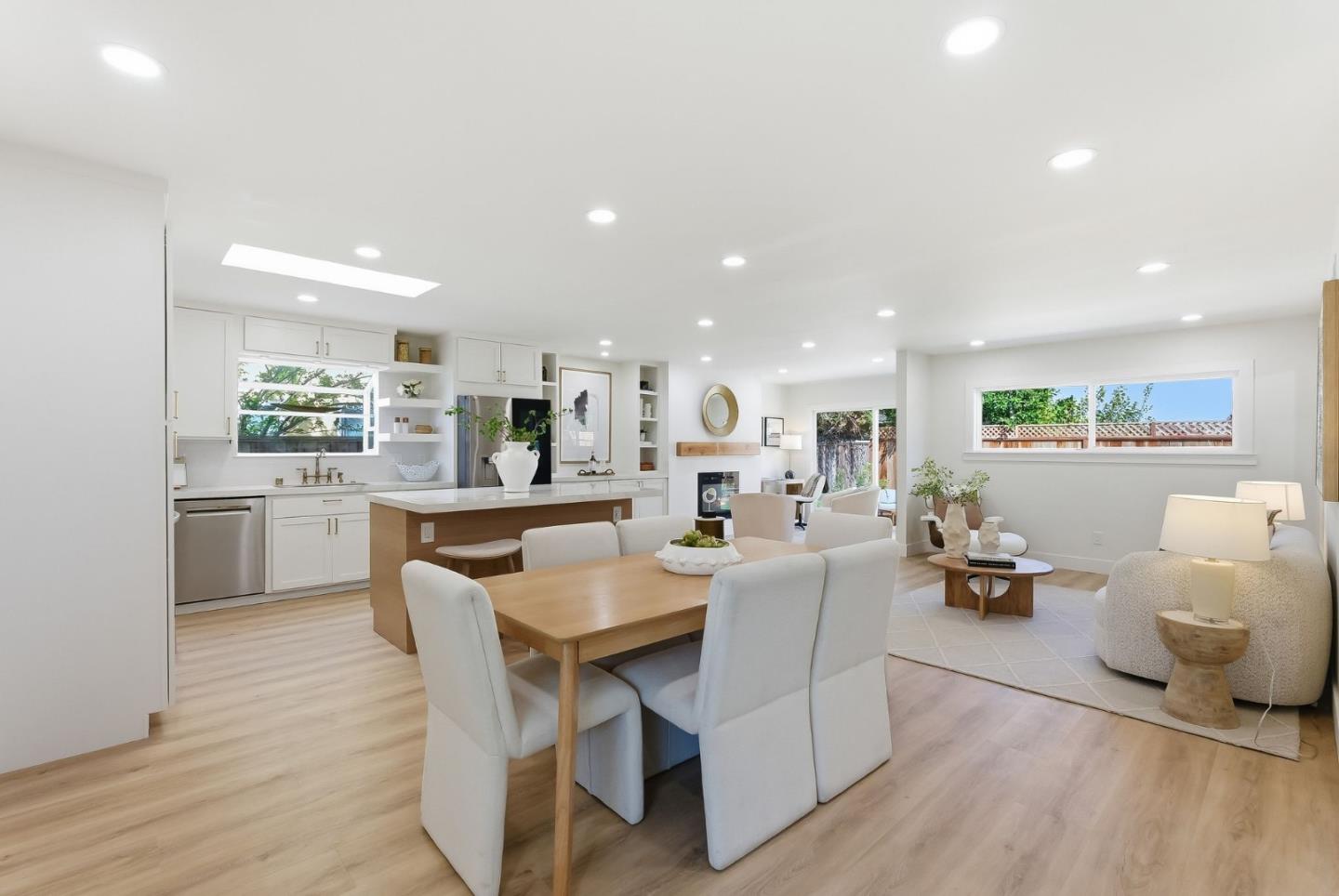 Detail Gallery Image 5 of 29 For 929 Constitution Dr, Foster City,  CA 94404 - 3 Beds | 3 Baths